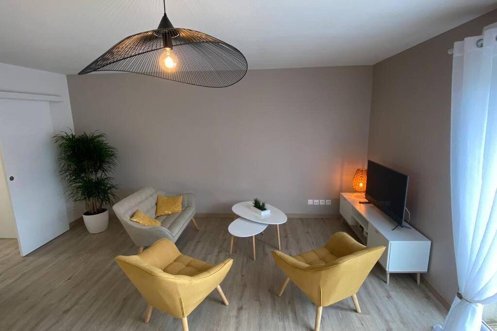Appartement Maison En Duplex 80M² Jardin Terrasse Saint-Julien-les-Villas Екстер'єр фото
